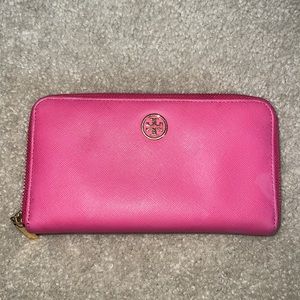 Pink Tory Burch wallet